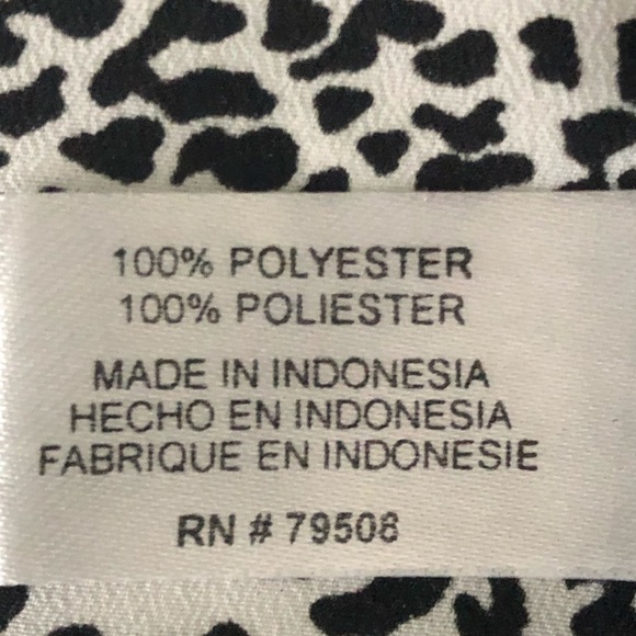 Violet & Claire | Animal print Blouse - Picture 6 of 7